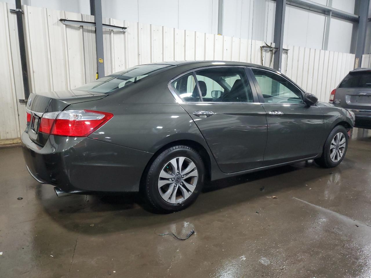 VIN 1HGCR2F34DA240363 2013 HONDA ACCORD no.3