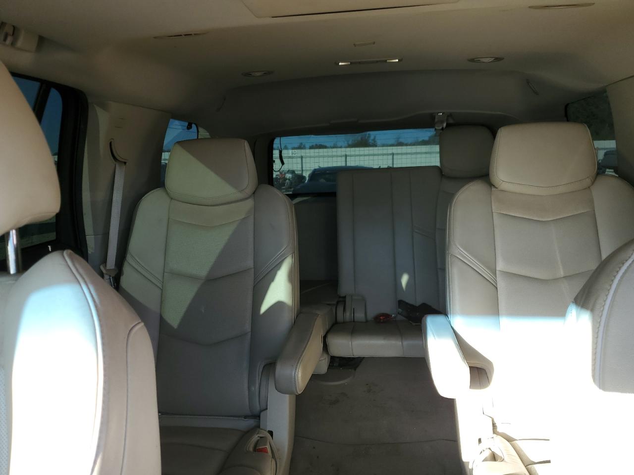 VIN 1GYS4MKJ4FR542159 2015 CADILLAC ESCALADE no.10