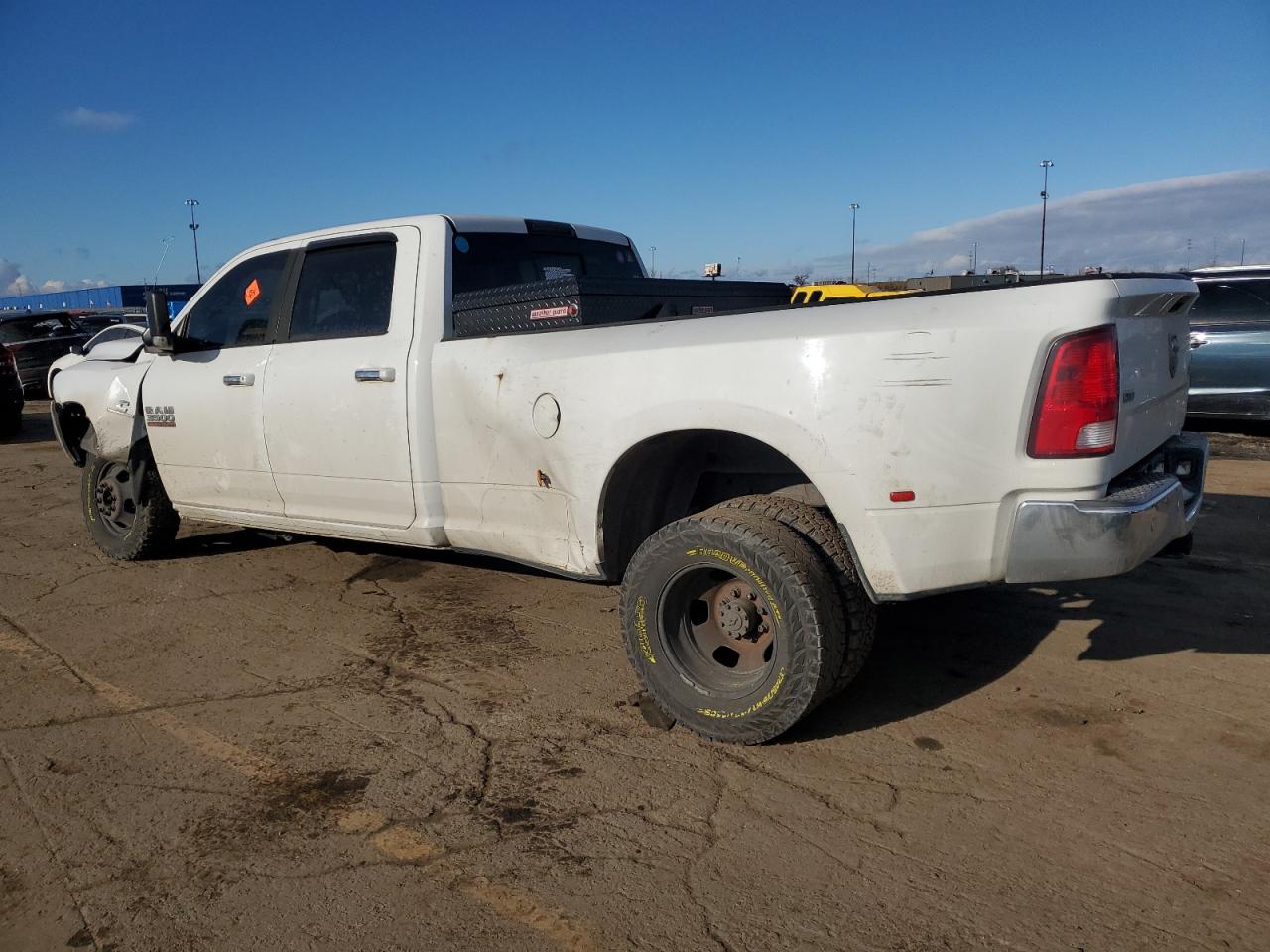 2016 RAM 3500 - Image 2