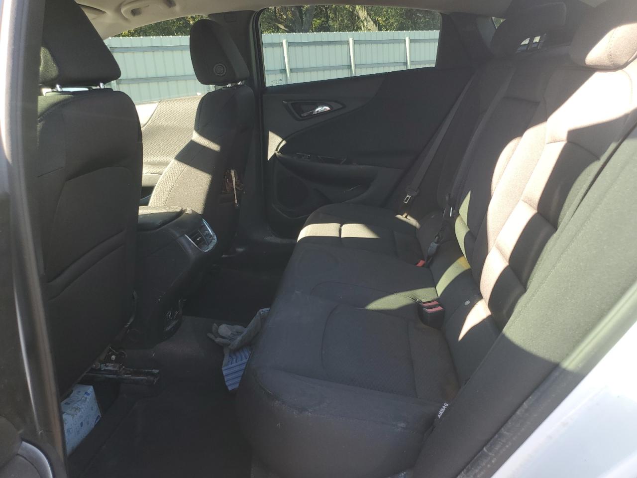 2016 Chevrolet Malibu - Image 10