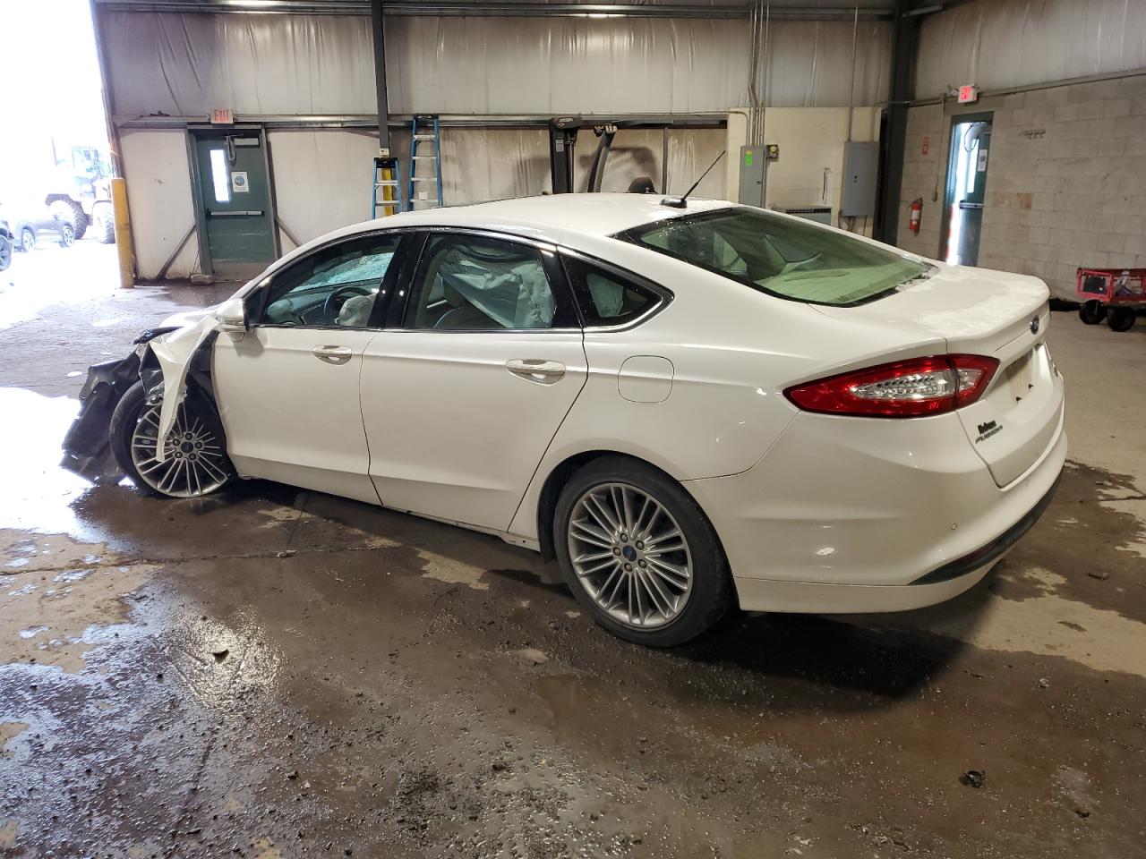 VIN 3FA6P0HD2GR101313 2016 FORD FUSION no.2