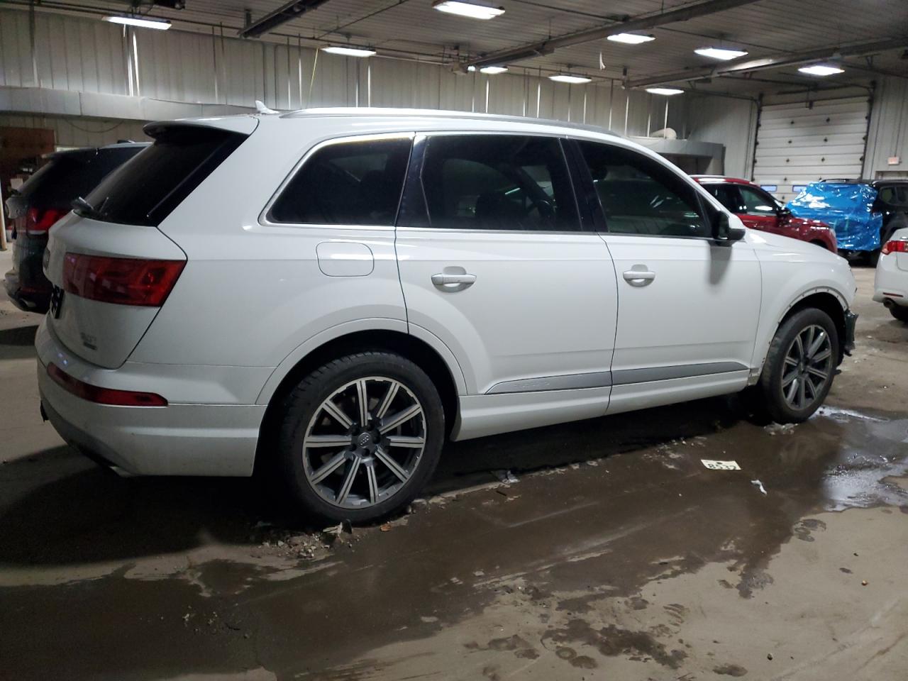 VIN WA1LAAF70HD020218 2017 AUDI Q7 no.3