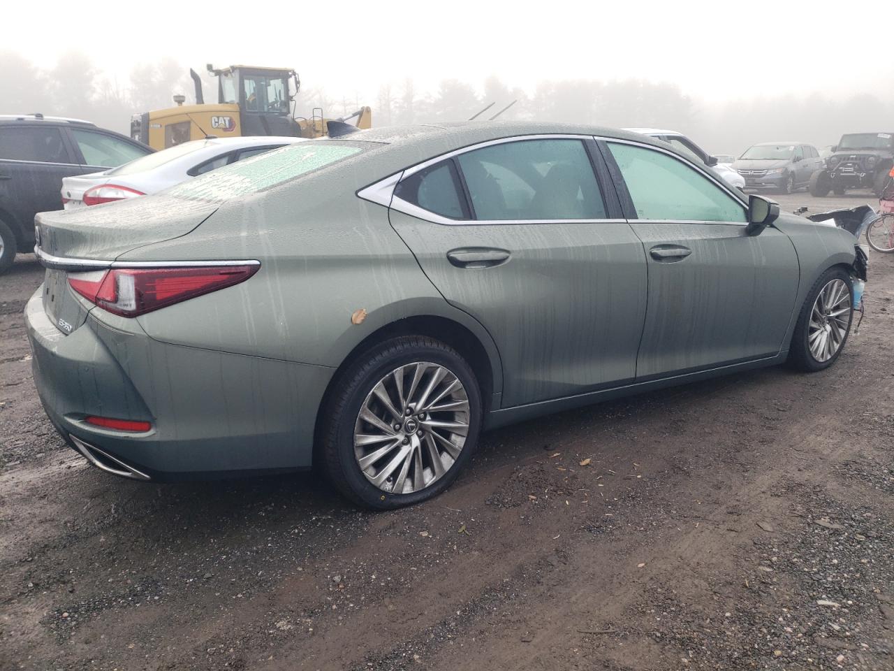 2019 Lexus ES - Image 3