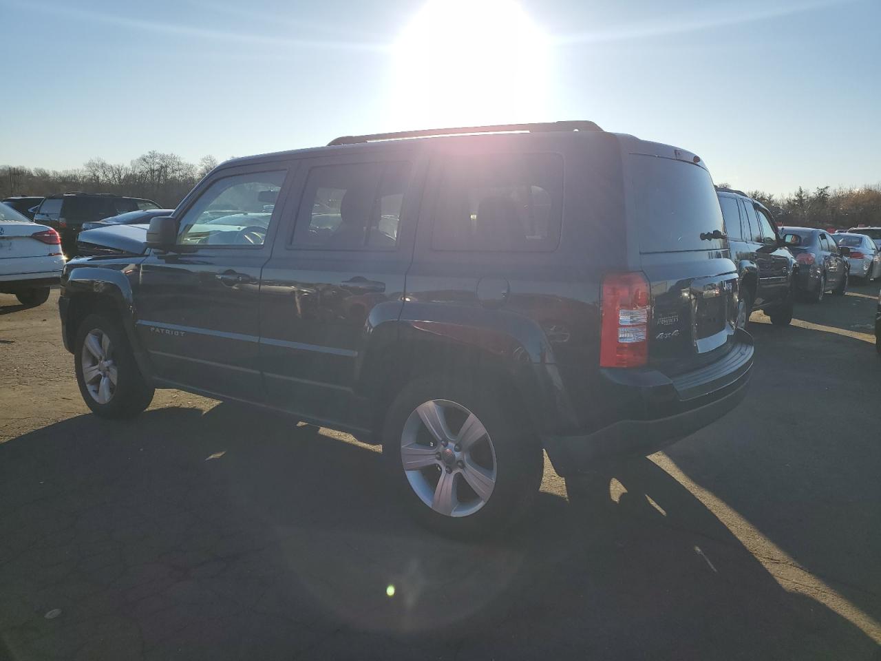 2014 Jeep Liberty (Patriot) - Image 2