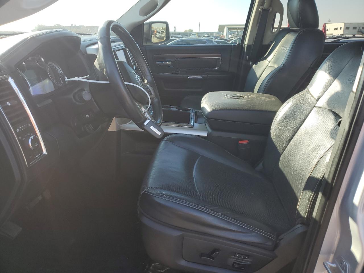 2014 RAM 1500 - Image 7