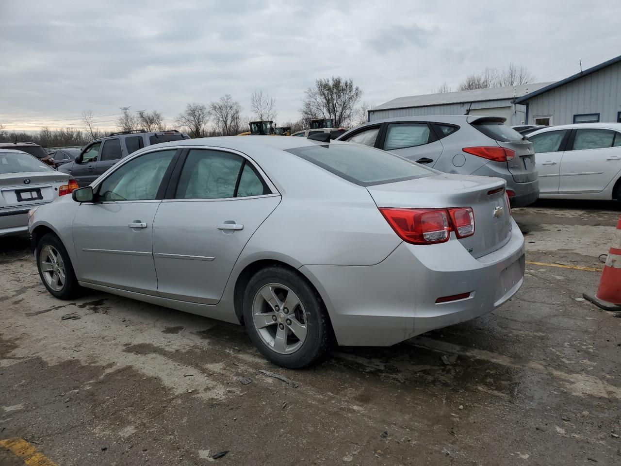 2015 Chevrolet Malibu - Image 2