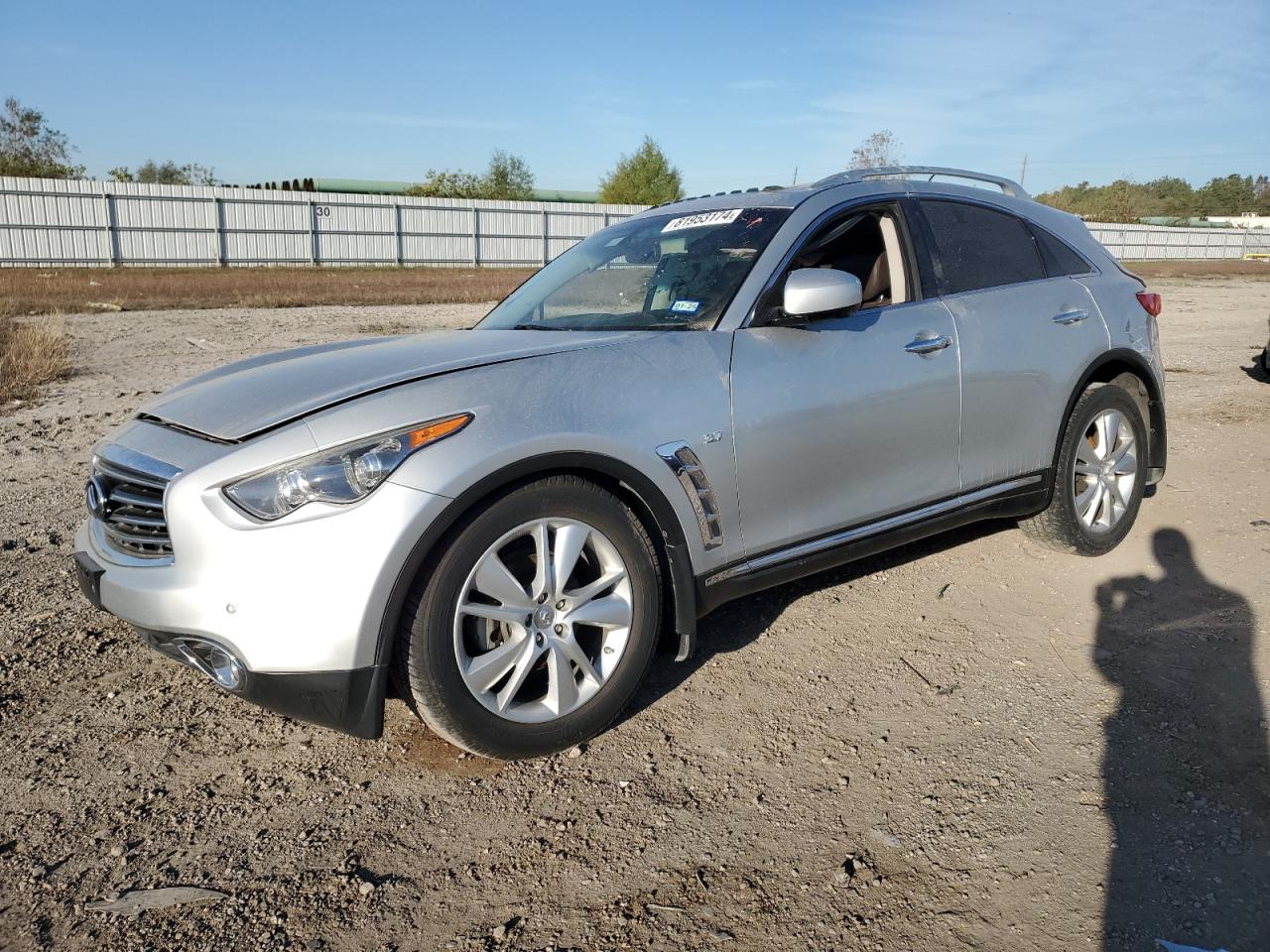 2016 INFINITI QX70