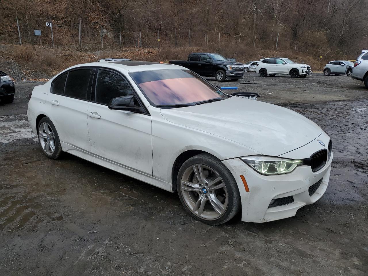 VIN WBA8D9G51JNU67412 2018 BMW 3 SERIES no.4