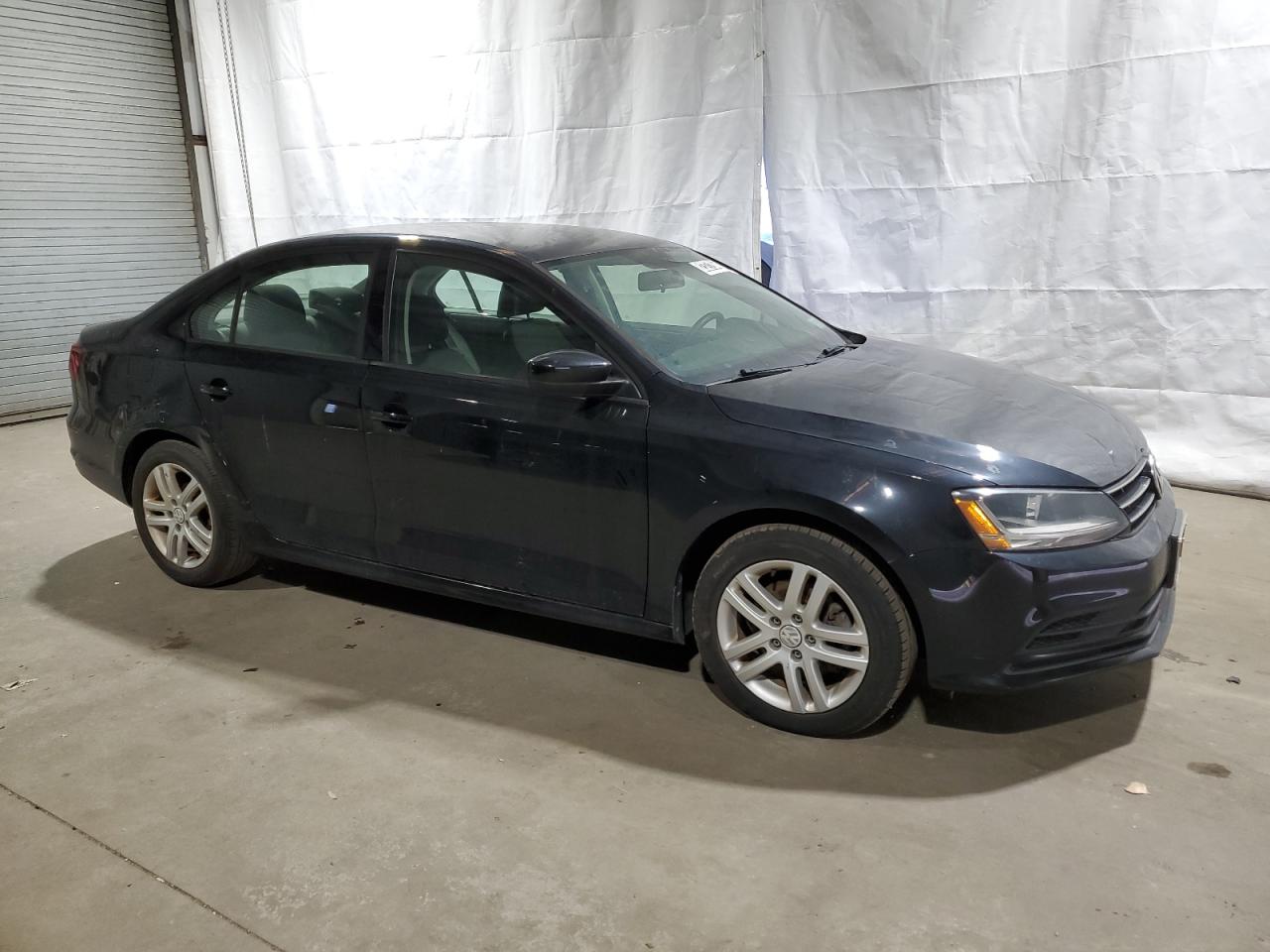 VIN 3VW2B7AJ3JM208713 2018 VOLKSWAGEN JETTA no.4