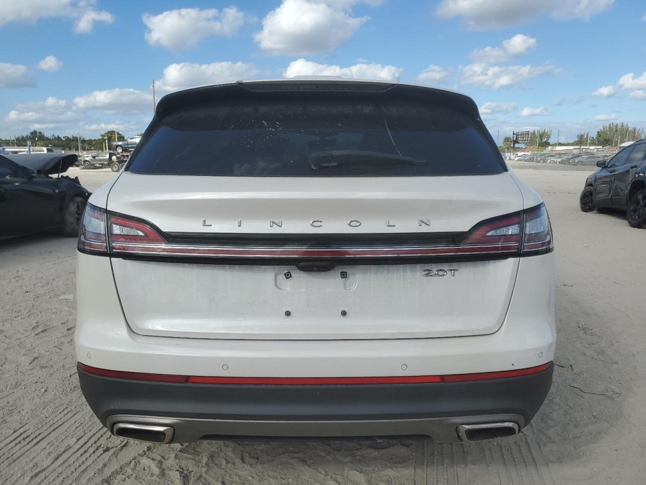 2019 Lincoln Nautilus - Image 6