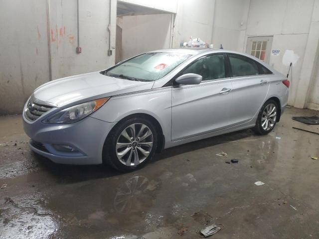  HYUNDAI SONATA 2013 Серебристый