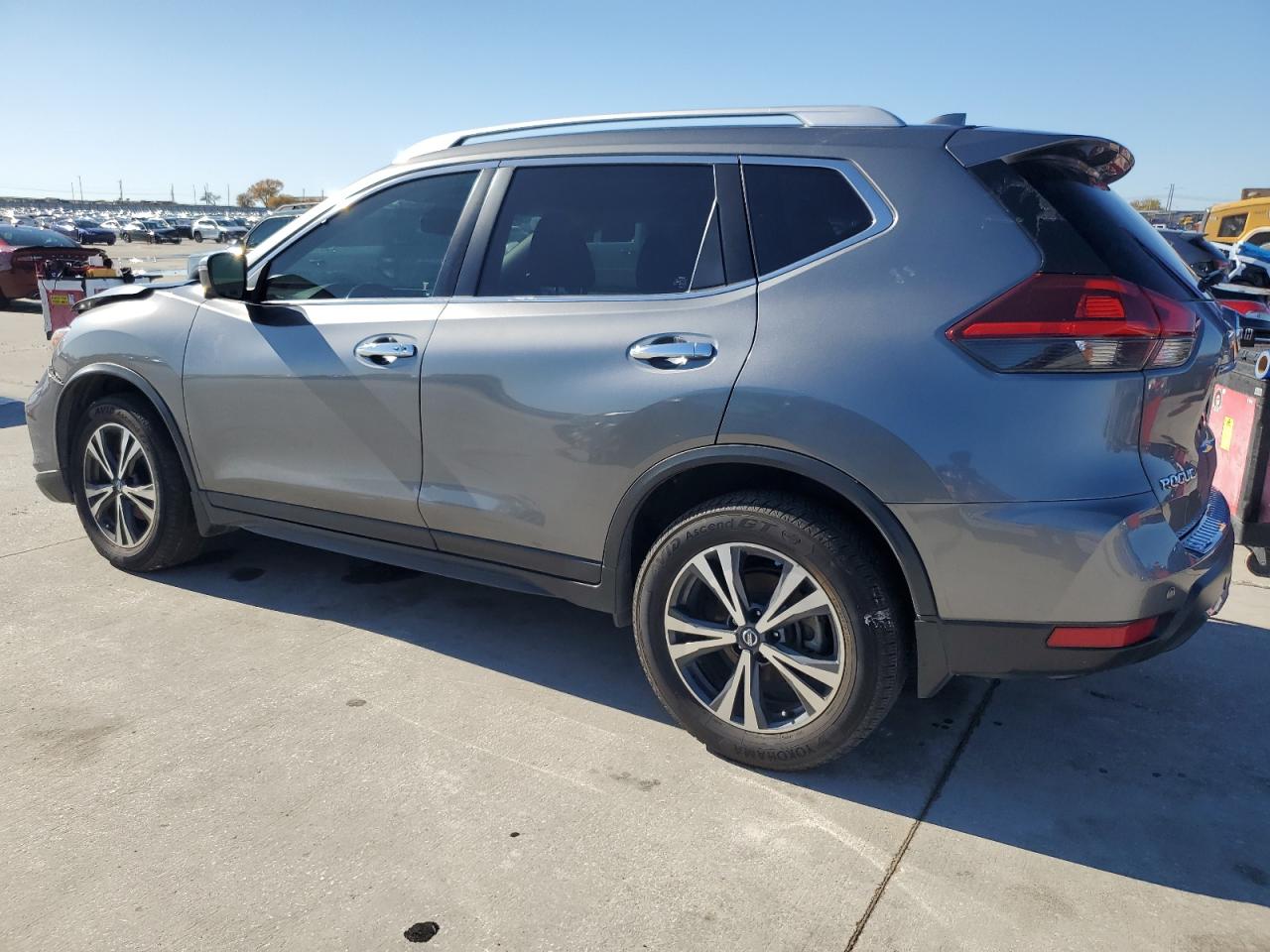 VIN JN8AT2MT6KW502897 2019 NISSAN ROGUE no.2