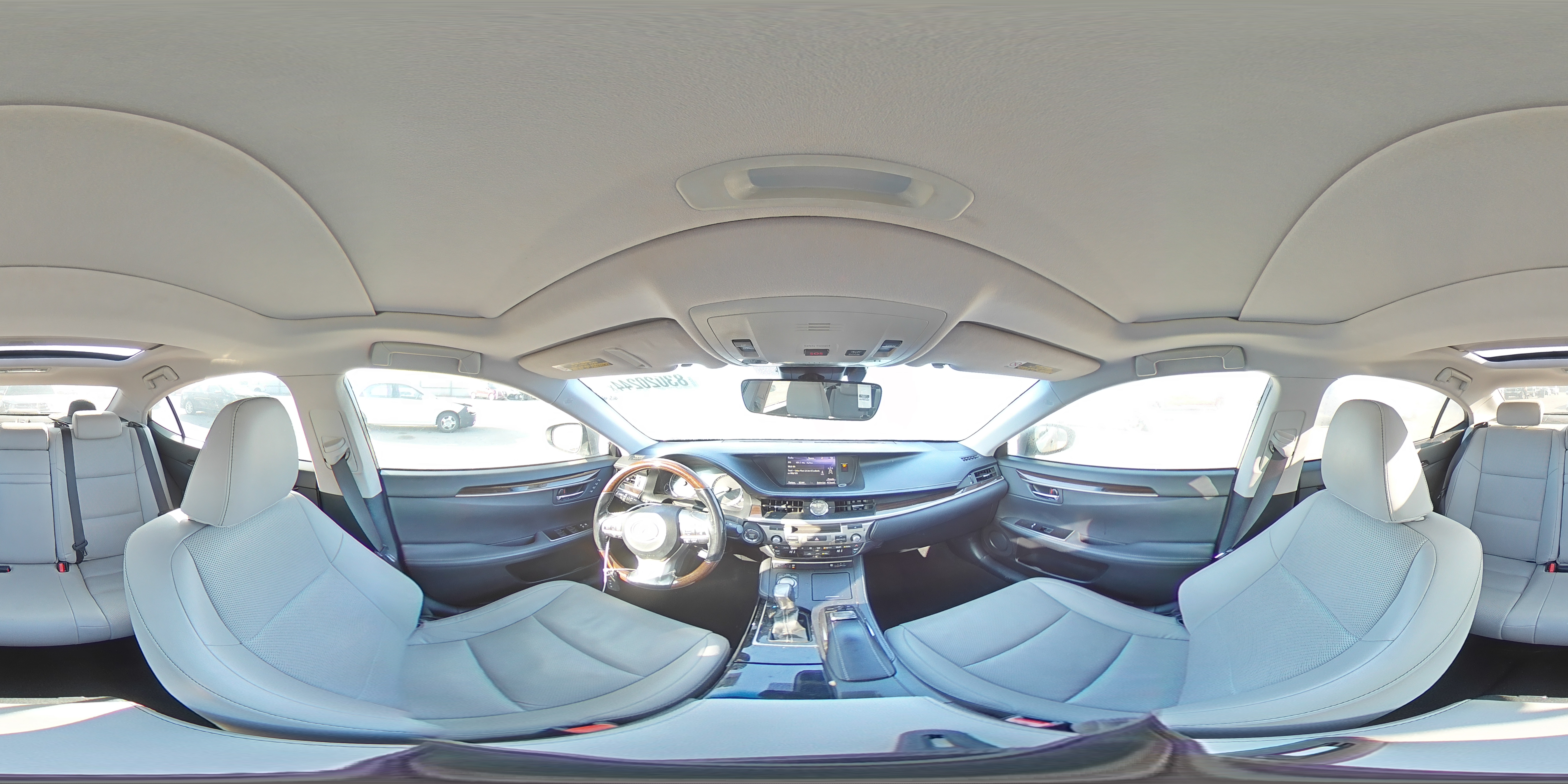 2018 Lexus ES - Image 13