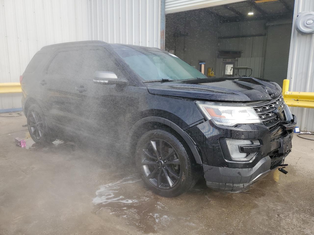 2017 Ford Explorer - Image 4