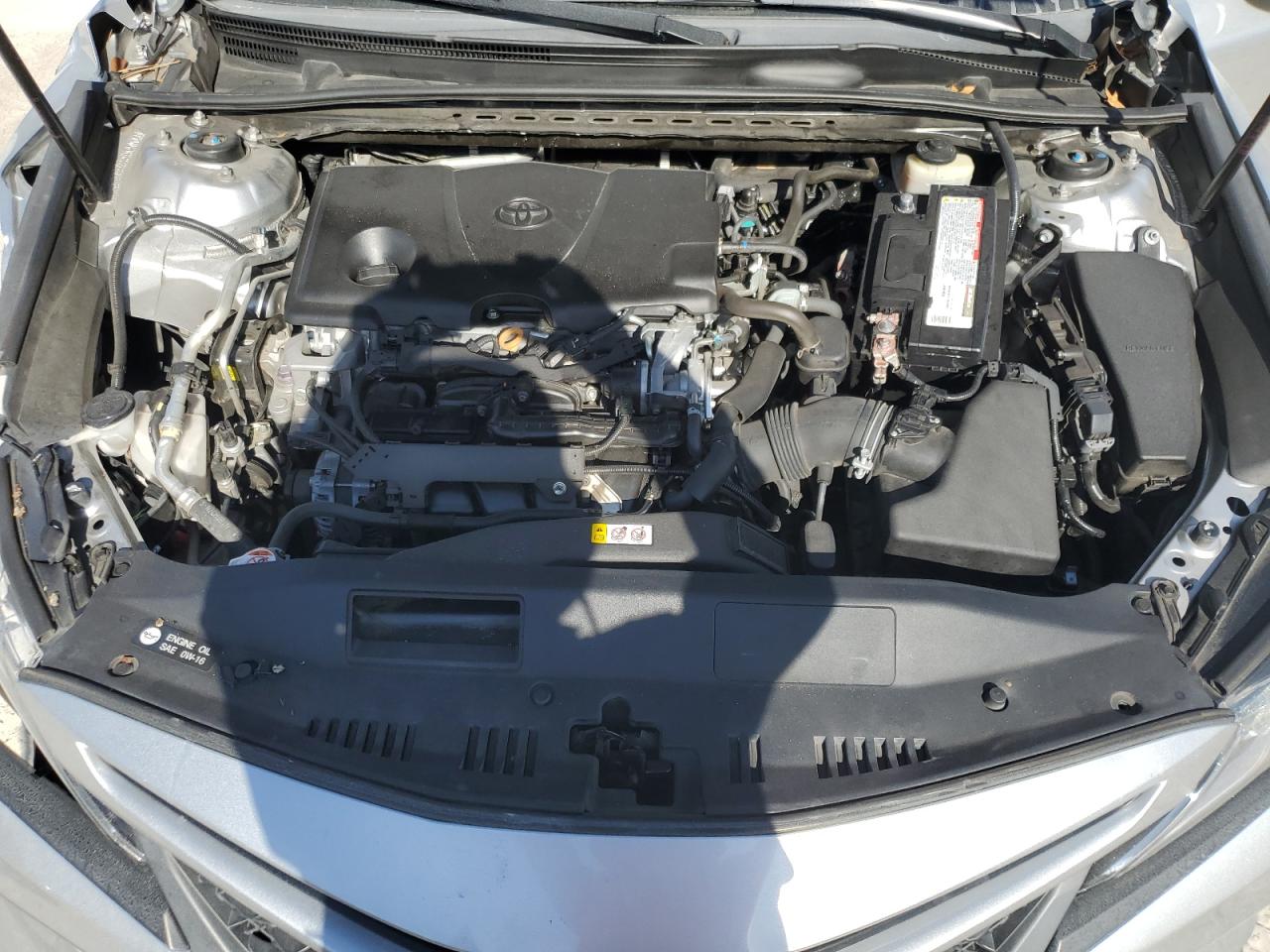 2018 Toyota Camry - Image 12