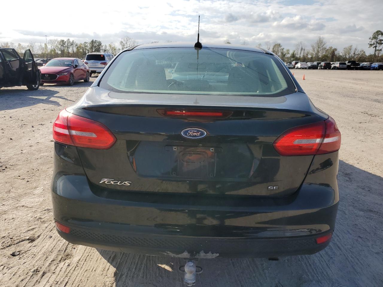 2015 Ford Focus Se VIN: 1FADP3F23FL213755 Lot: 86271994