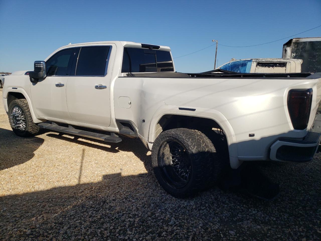 2021 GMC Sierra - Image 2