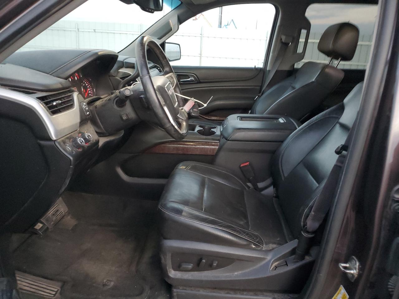 2015 GMC Yukon - Image 7