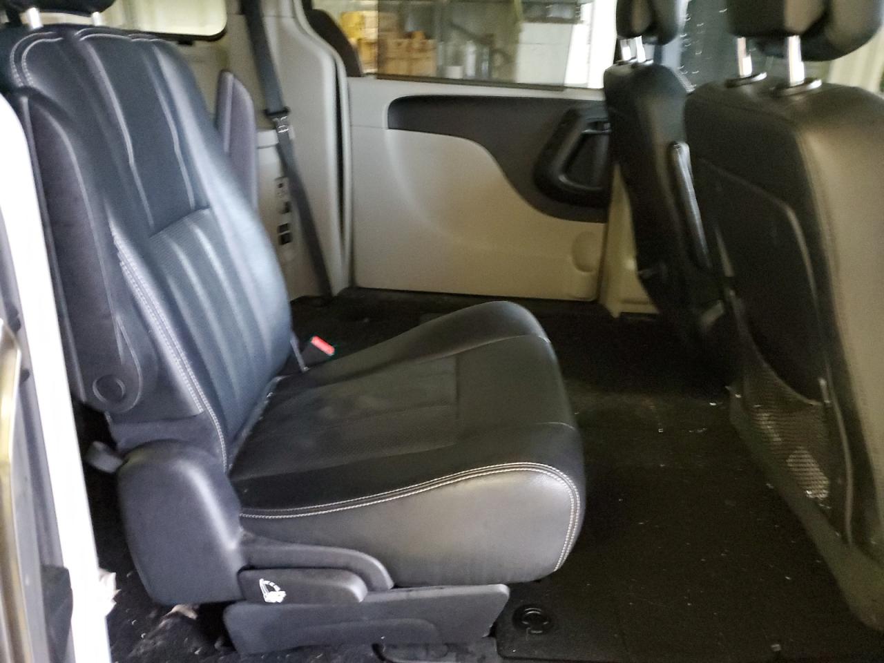 2016 Chrysler Town & Country Touring L VIN: 2C4RC1CG1GR159011 Lot: 85338654