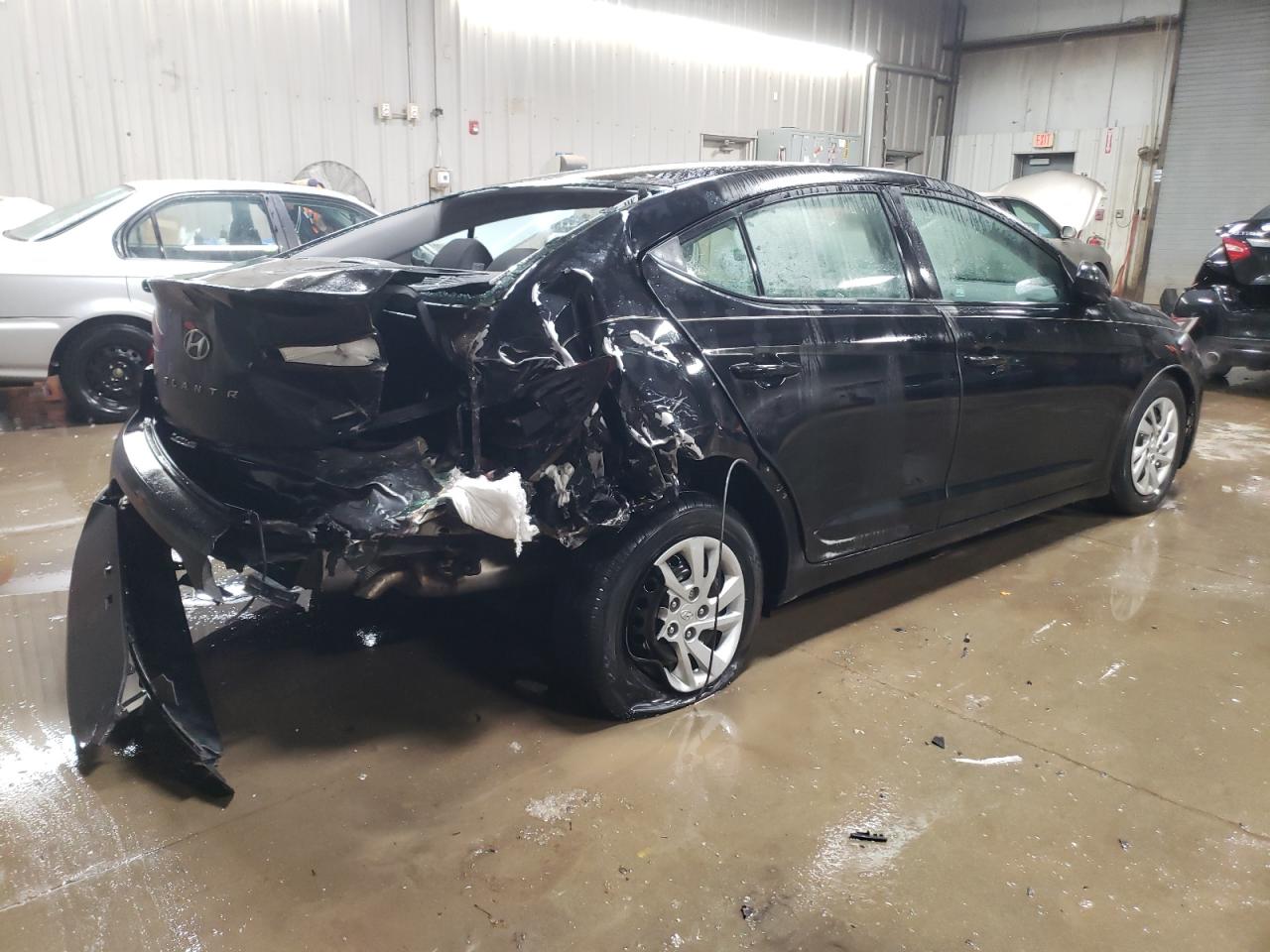 2019 Hyundai Elantra - Image 3