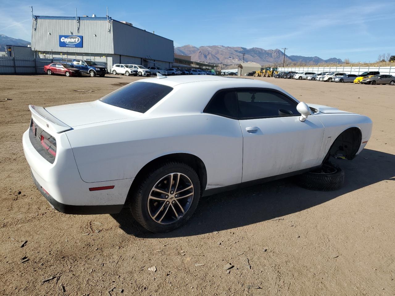 VIN 2C3CDZGG4JH215617 2018 DODGE CHALLENGER no.3