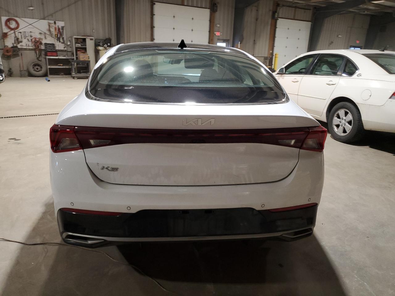 2022 Kia K5 - Image 6
