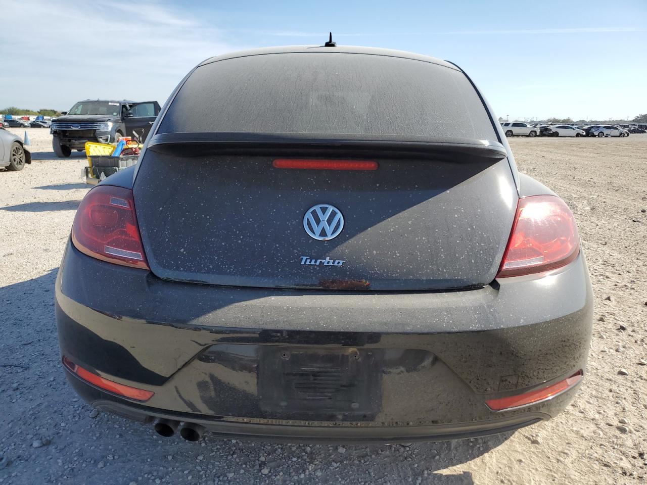 2019 Volkswagen Beetle - Image 6