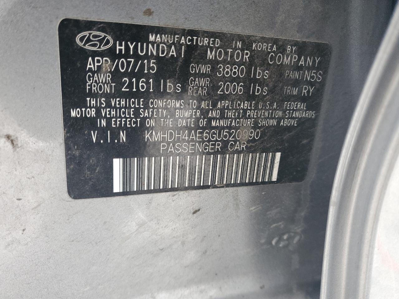 2016 Hyundai Elantra - Image 12