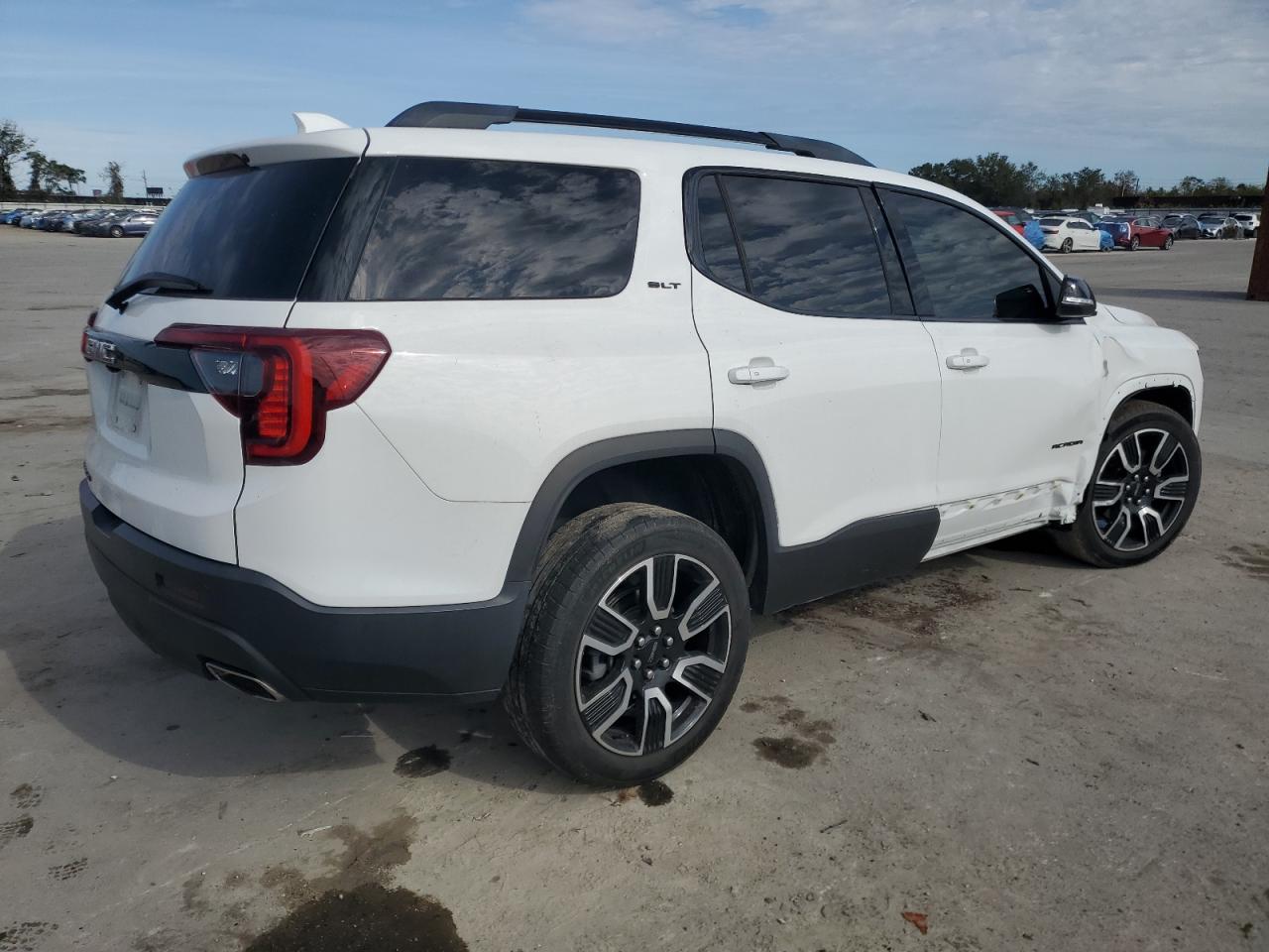 2021 GMC Acadia - Image 3