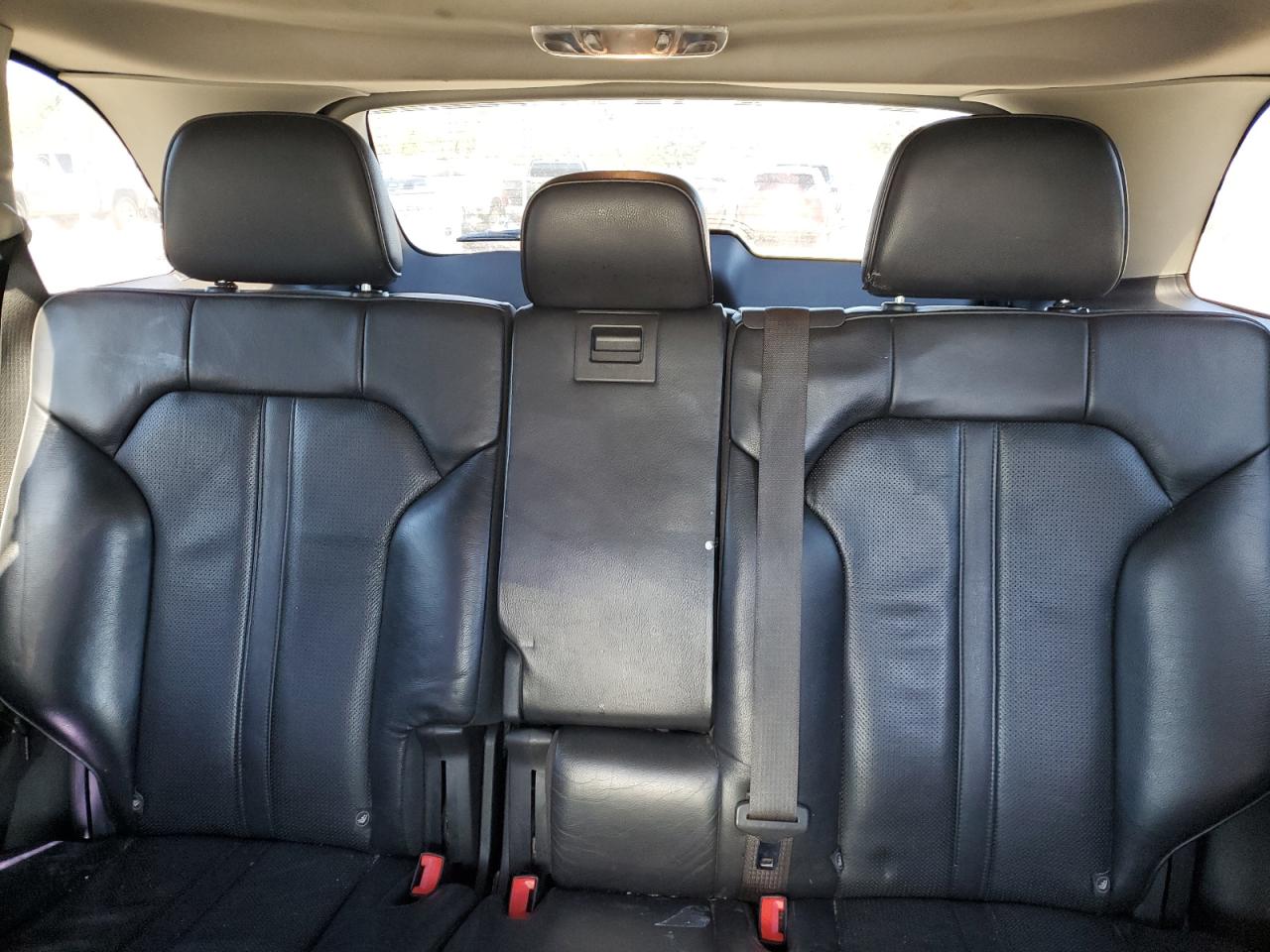 2011 Lincoln MKX - Image 10