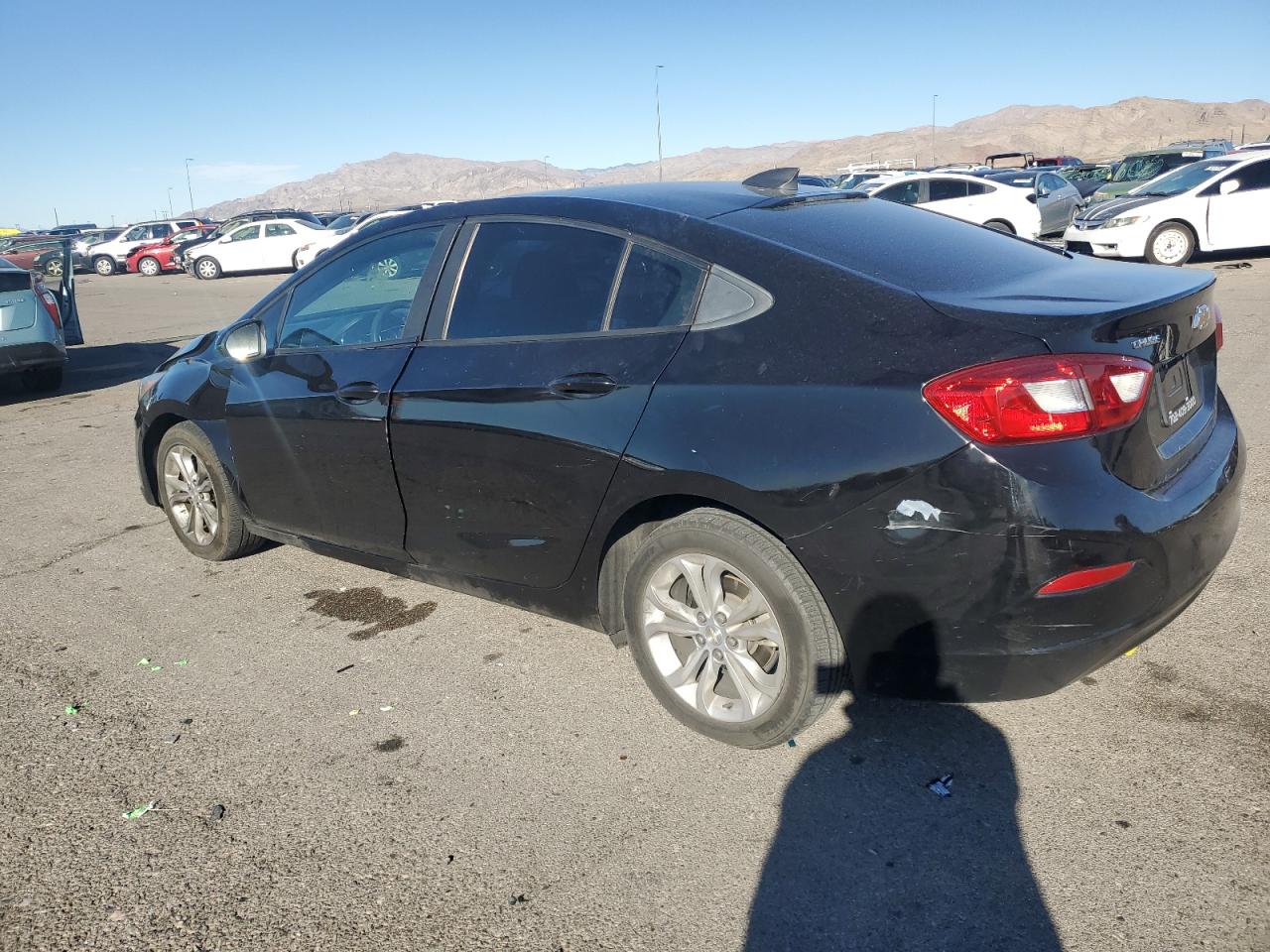 2019 Chevrolet Cruze - Image 2