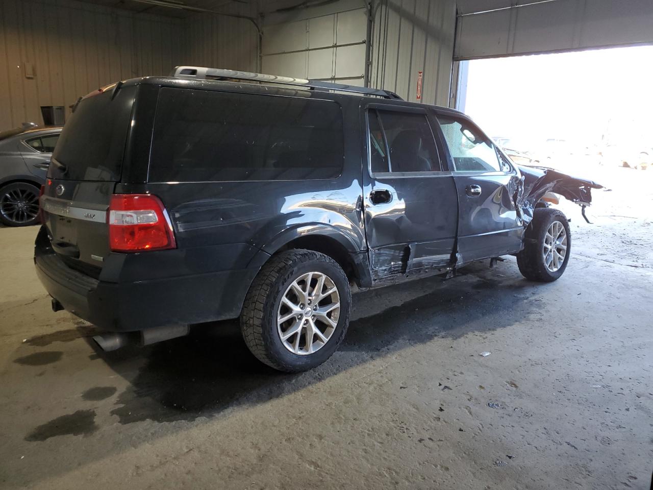 2015 Ford Expedition - Image 3