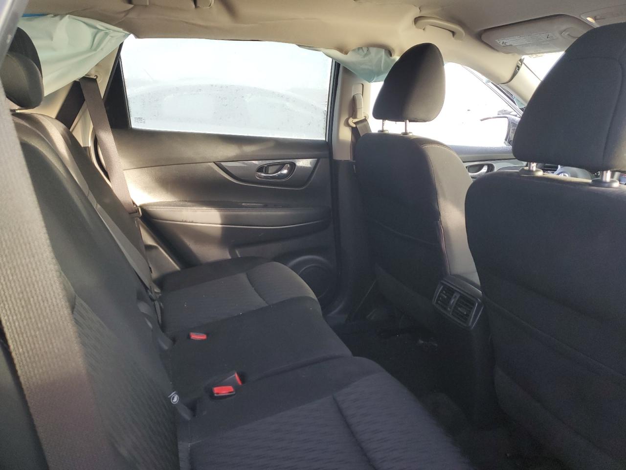2019 Nissan Rogue - Image 10