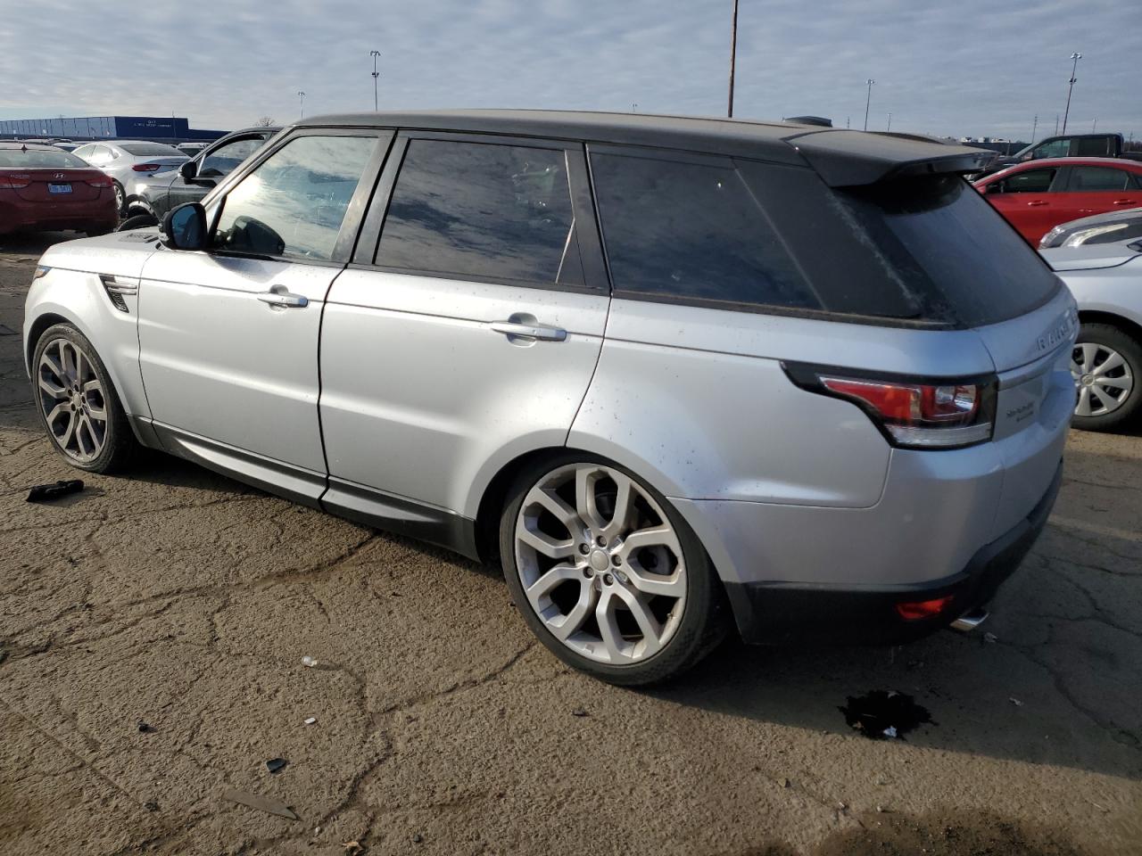 2015 Land Rover Range Rover - Image 2