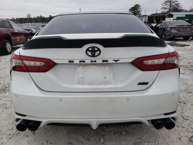  TOYOTA CAMRY 2018 White