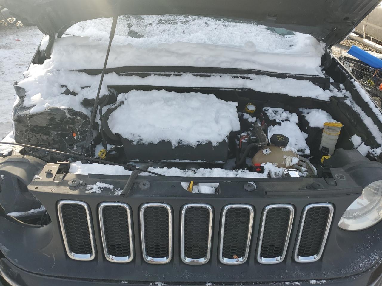 2015 Jeep Renegade - Image 12