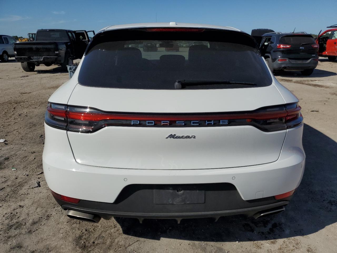 2020 Porsche Macan - Image 6