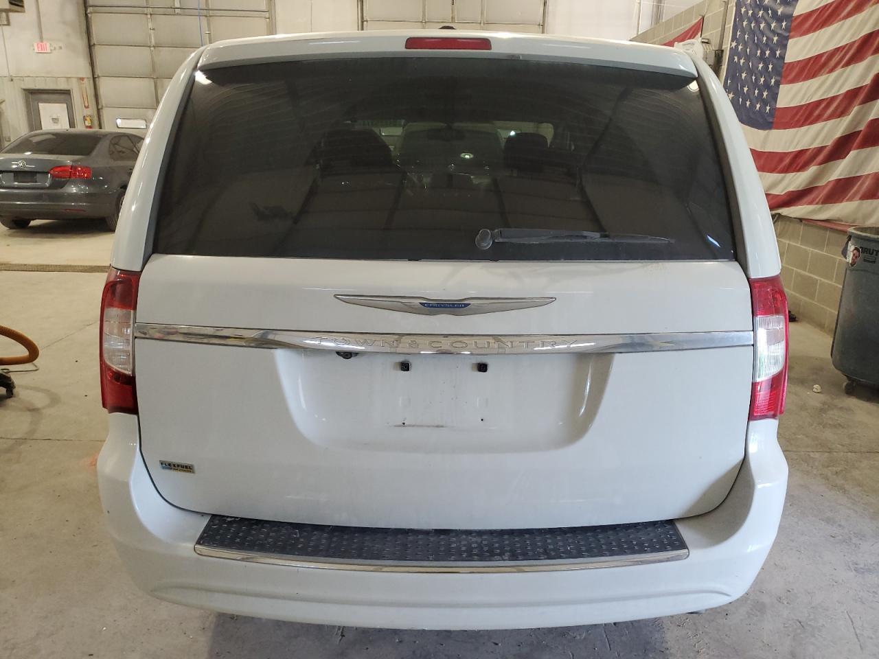 2016 Chrysler Town & Country Touring VIN: 2C4RC1BG8GR157905 Lot: 84825314