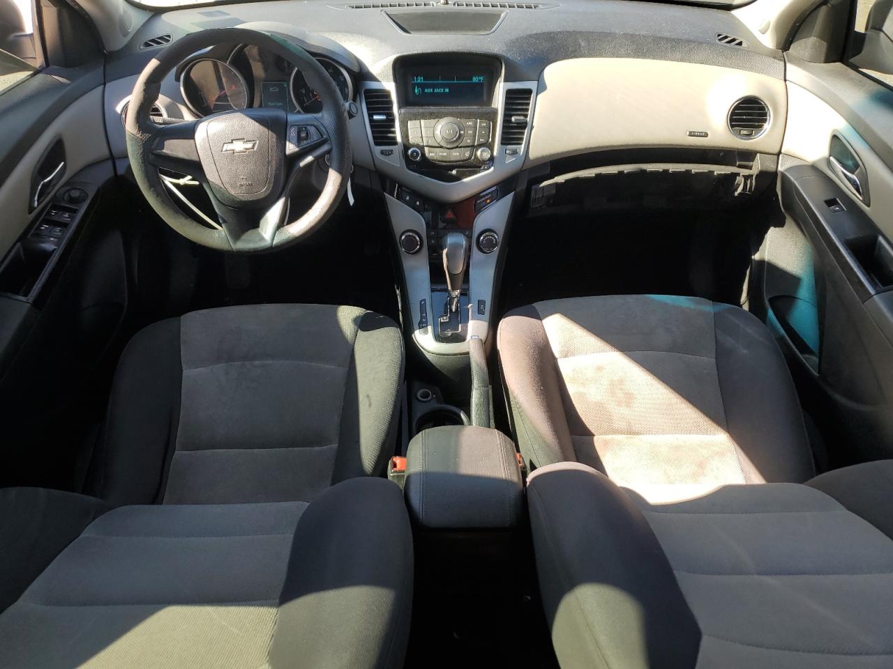 2013 Chevrolet Cruze - Image 8