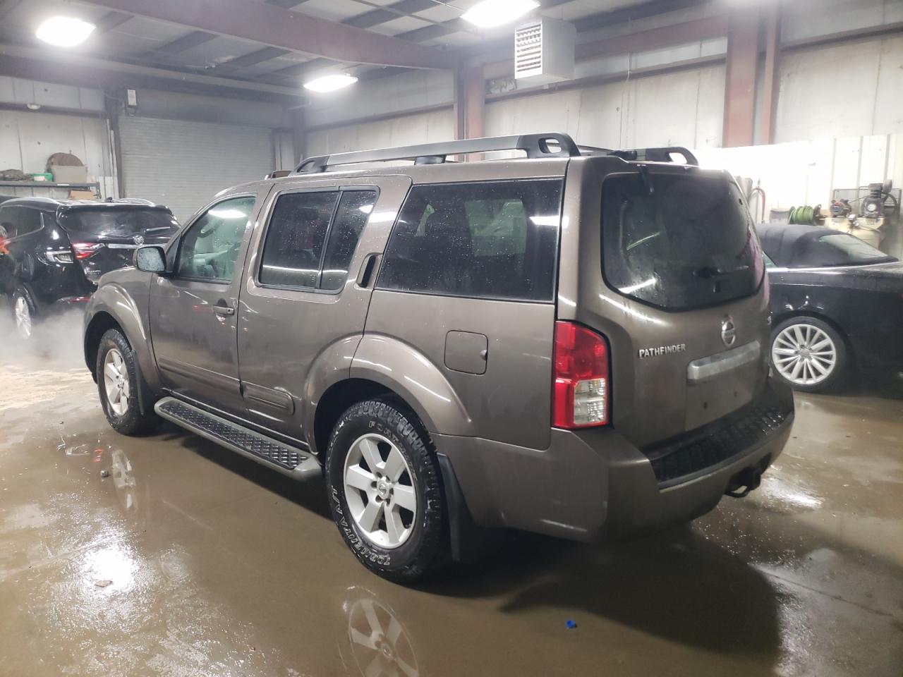 2008 Nissan Pathfinder - Image 2