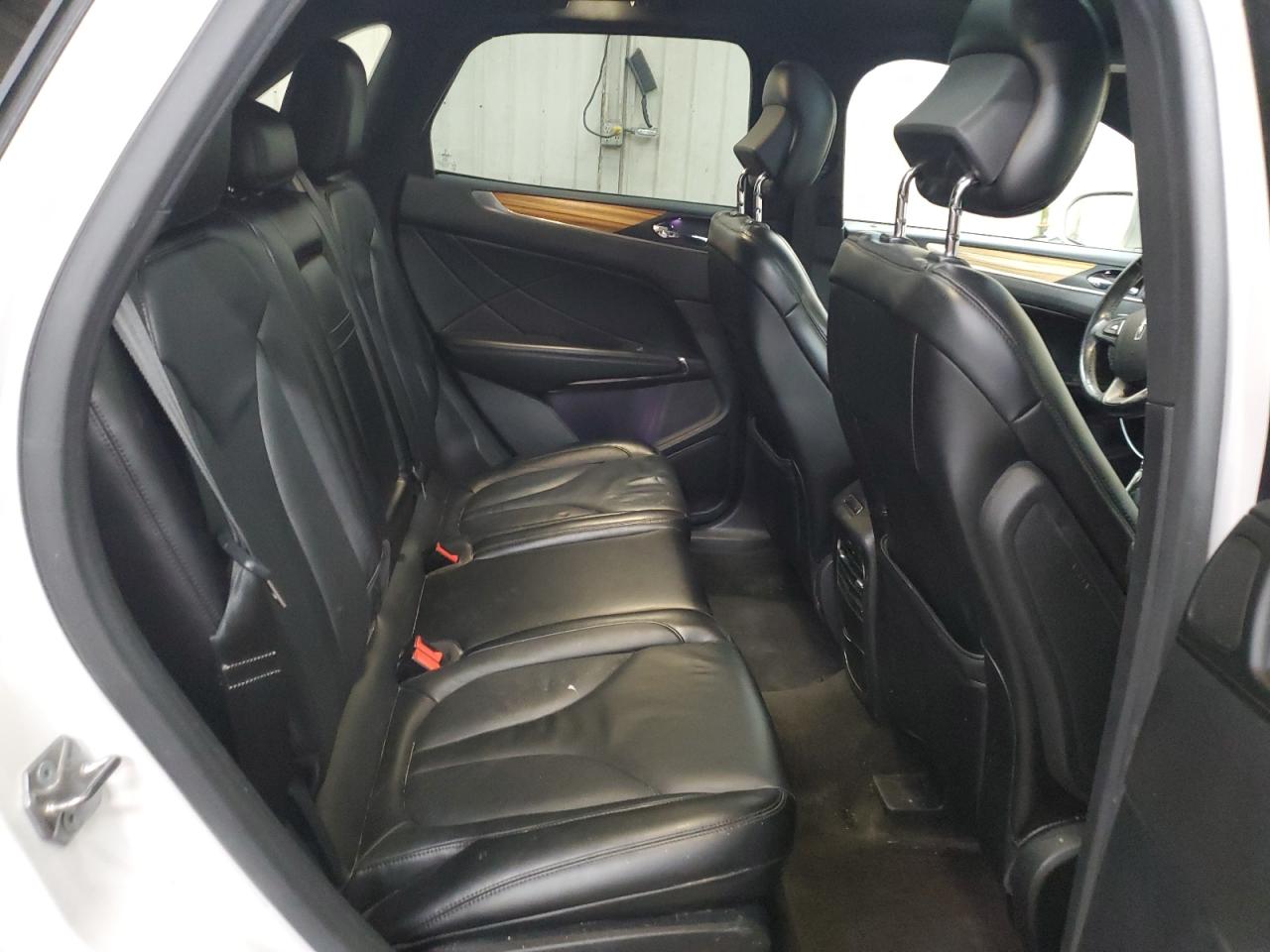 2015 Lincoln MKZ - Image 11