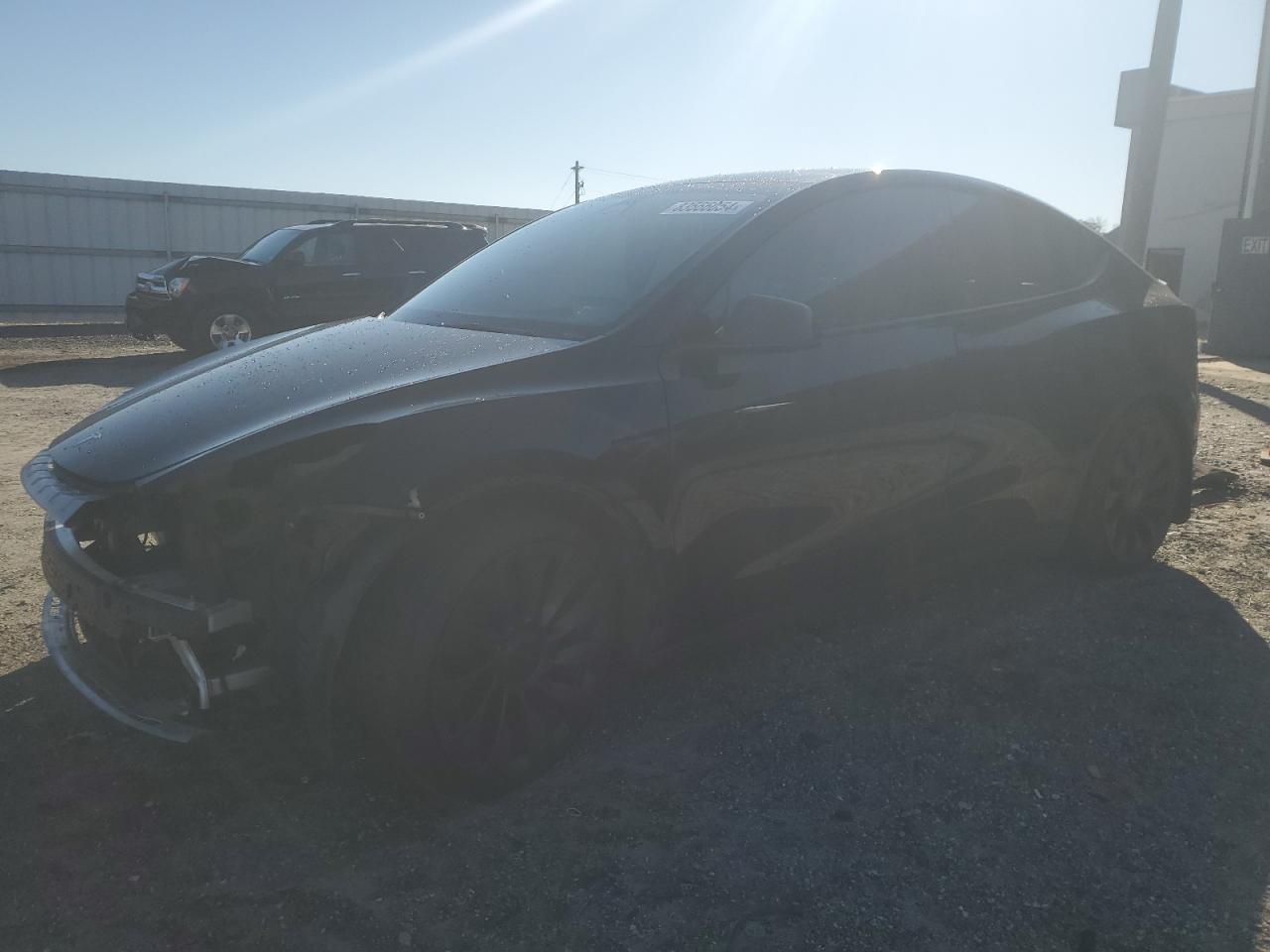 VIN 7SAYGDEF1NF543047 2022 TESLA MODEL Y no.1