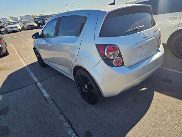 Hatchbacks CHEVROLET SONIC 2012 Srebrny