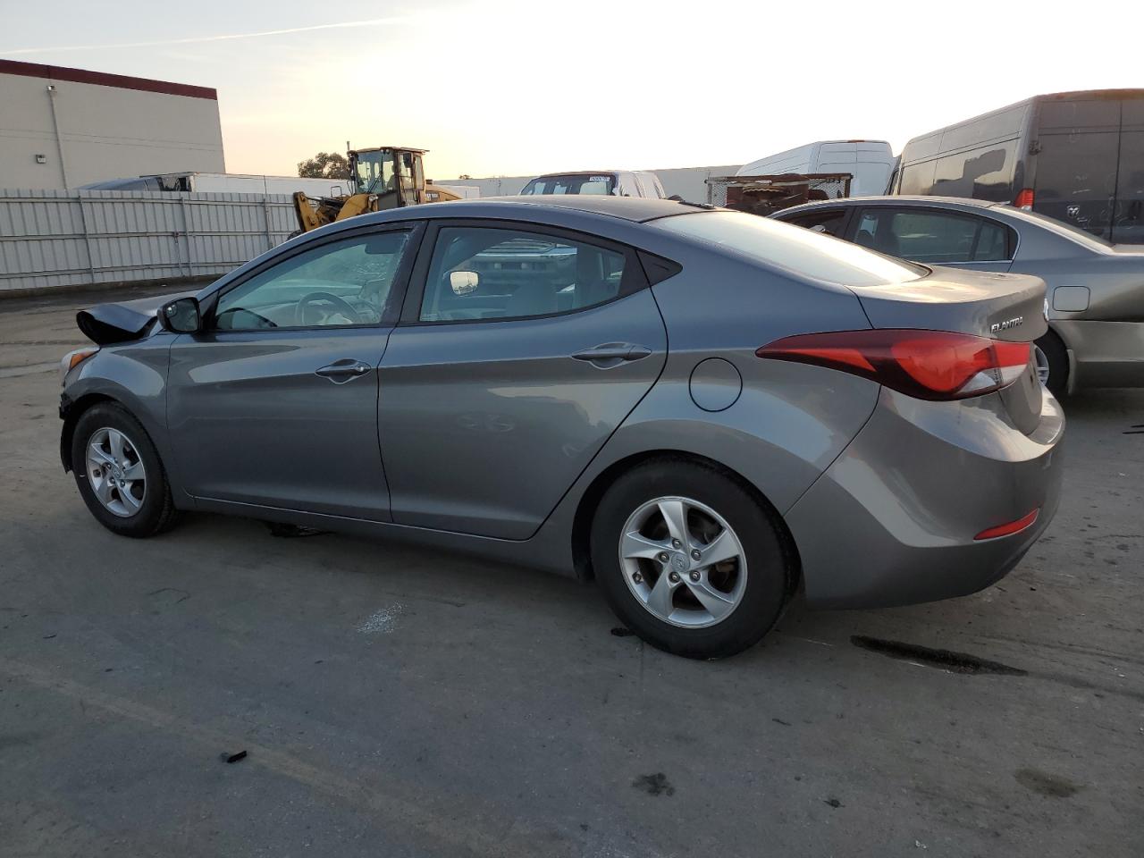 2014 Hyundai Elantra - Image 2