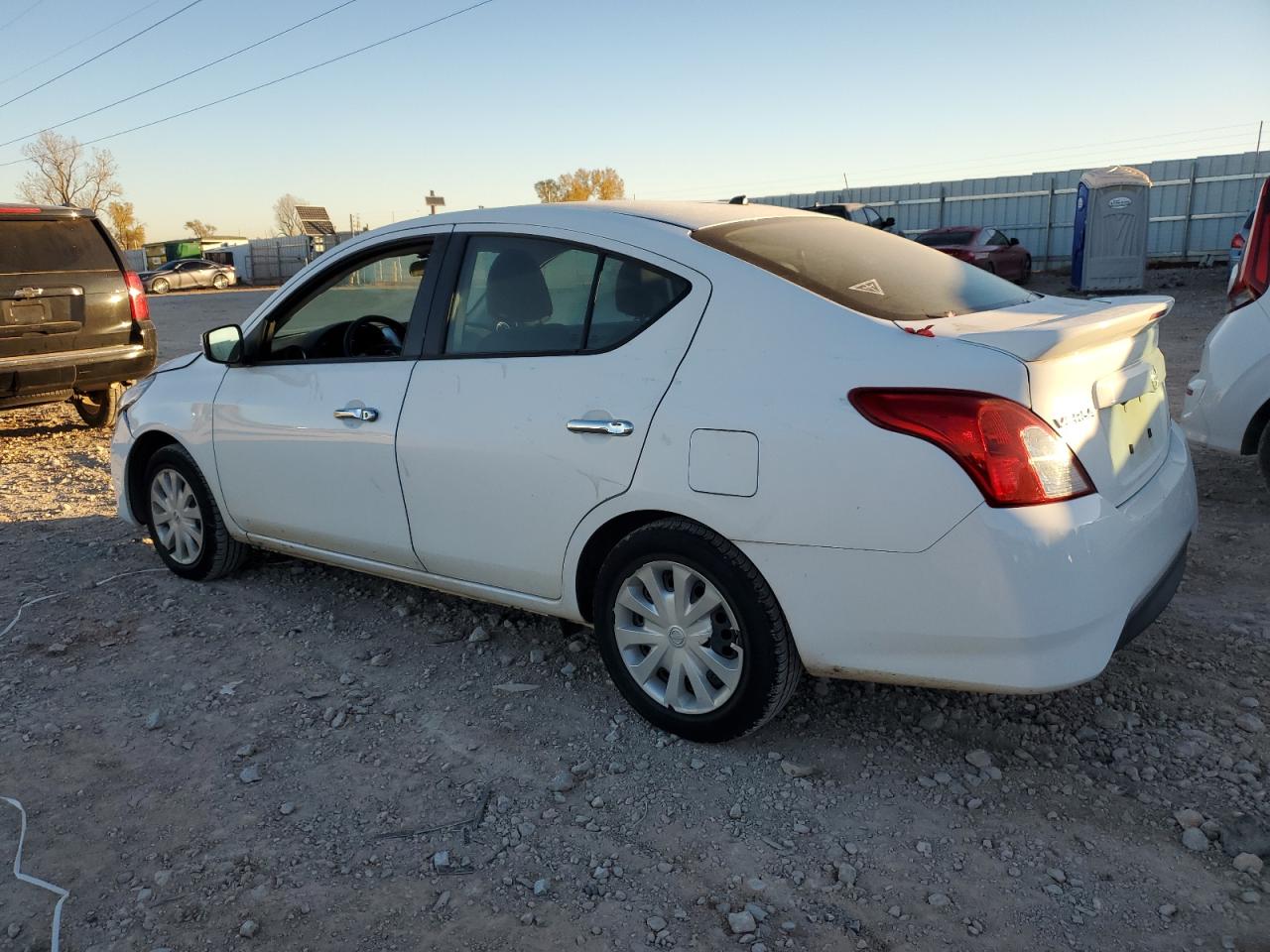 VIN 3N1CN7APXKL850973 2019 NISSAN VERSA no.2