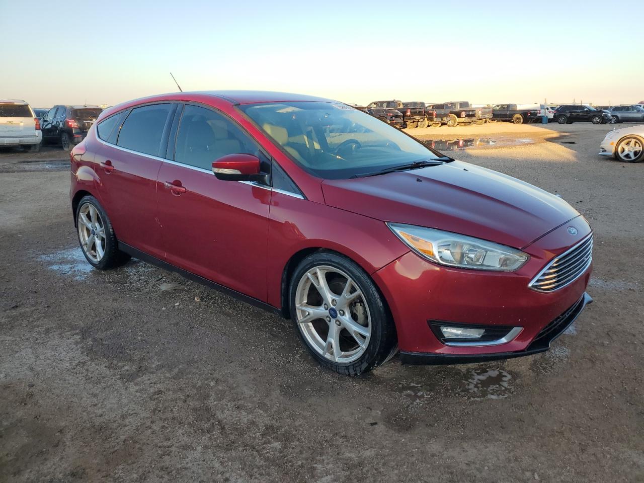 VIN 1FADP3N25FL328231 2015 FORD FOCUS no.4