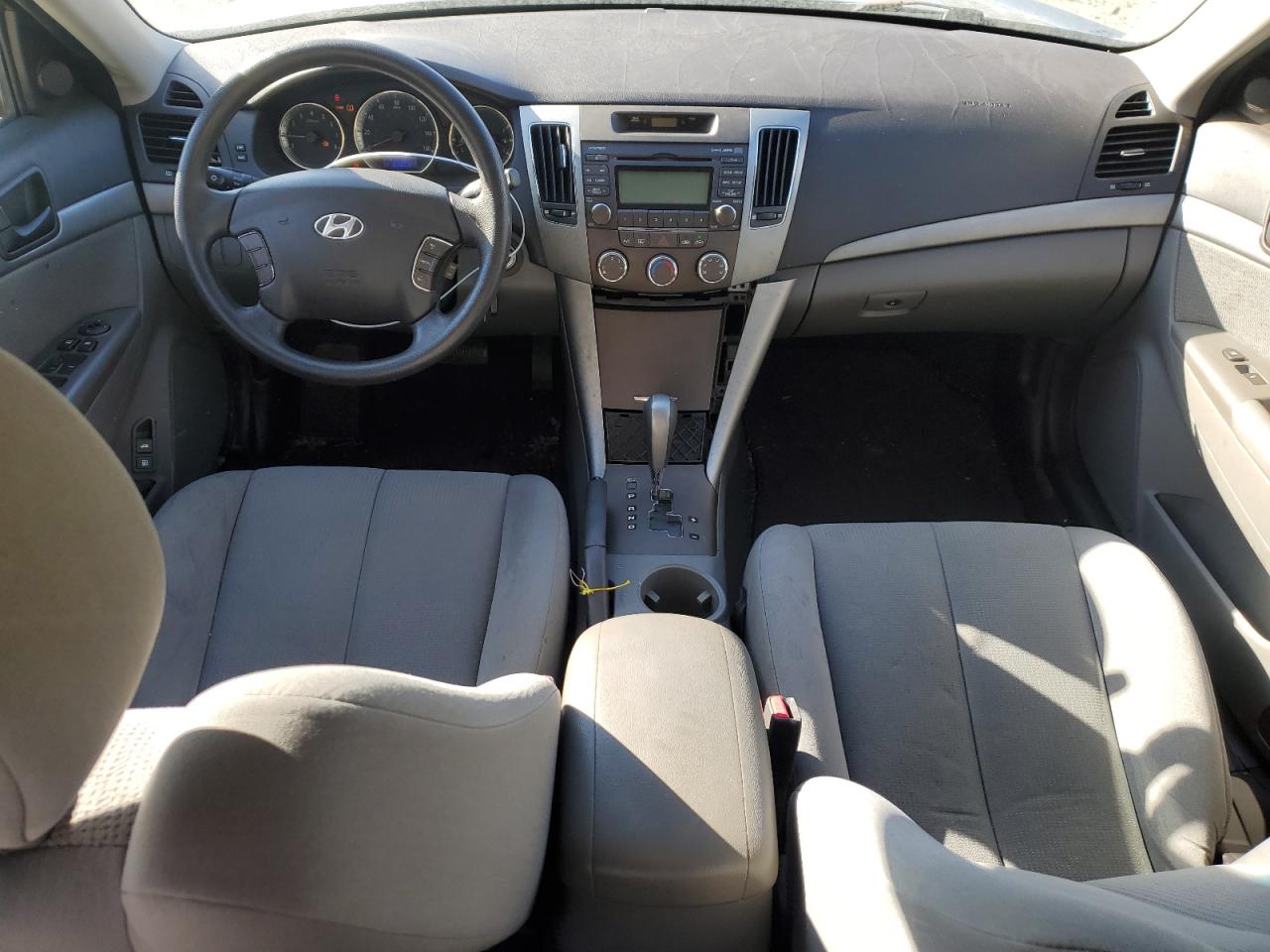 2009 Hyundai Sonata - Image 8