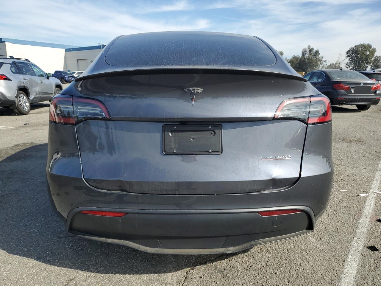 2023 Tesla Model Y VIN: 7SAYGDEF8PF890152 Lot: 83104794