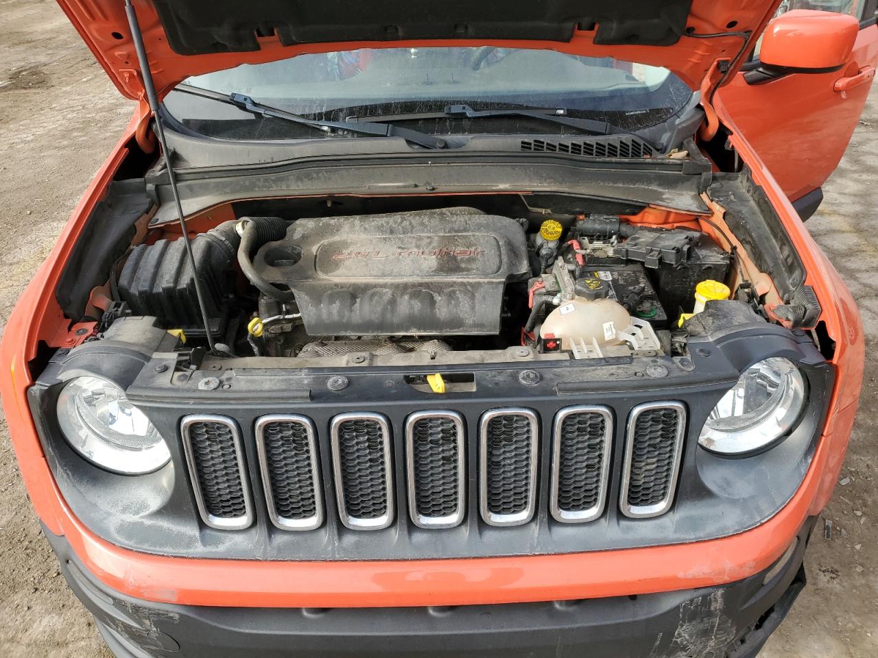 2016 Jeep Renegade - Image 11