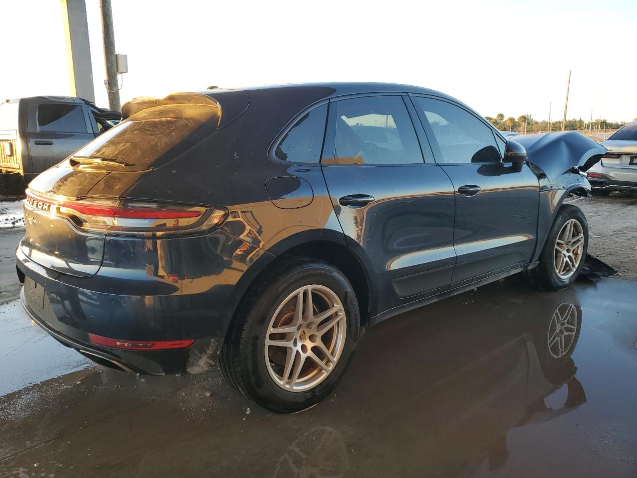2020 Porsche Macan - Image 3